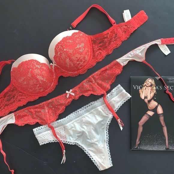 Tablier Lingerie Victoria's Secret - Teddy En Dentelle Rouge - Taille 36D - Neuf Avec étiquette